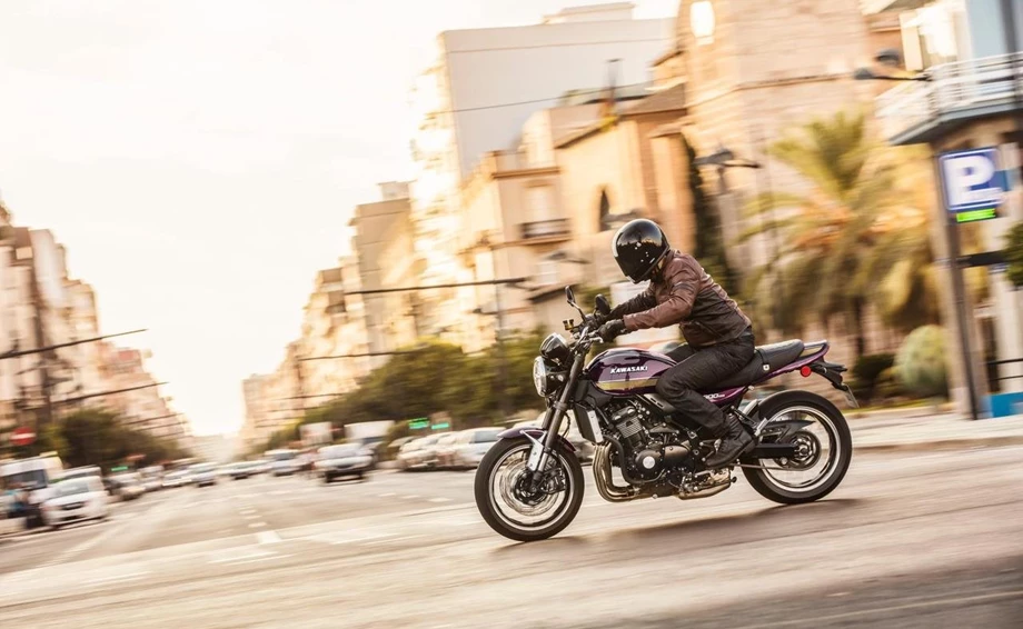 Kawasaki Z900 RS Bild 17: Kawasaki Z900 RS