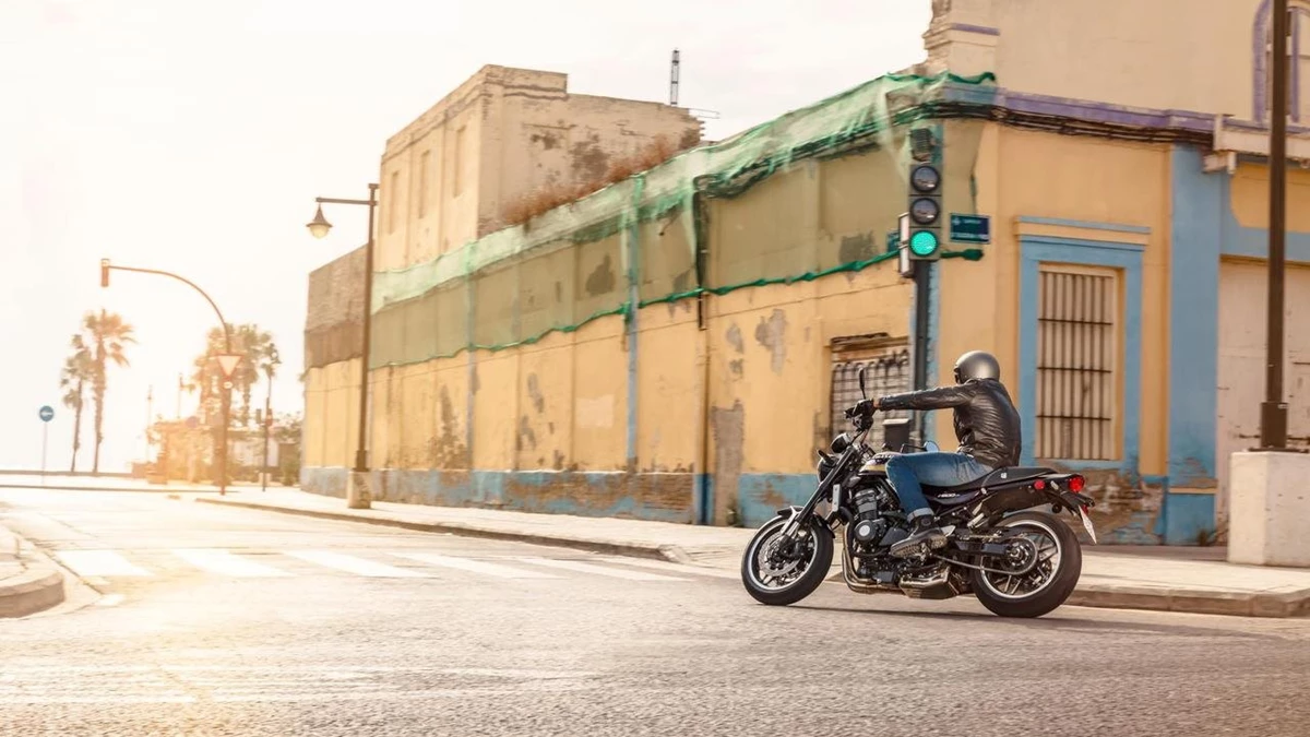 Kawasaki Z900 RS Bild 20: Kawasaki Z900 RS