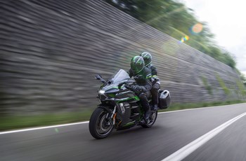Kawasaki Ninja H2 SX SE 2026 - Image 4