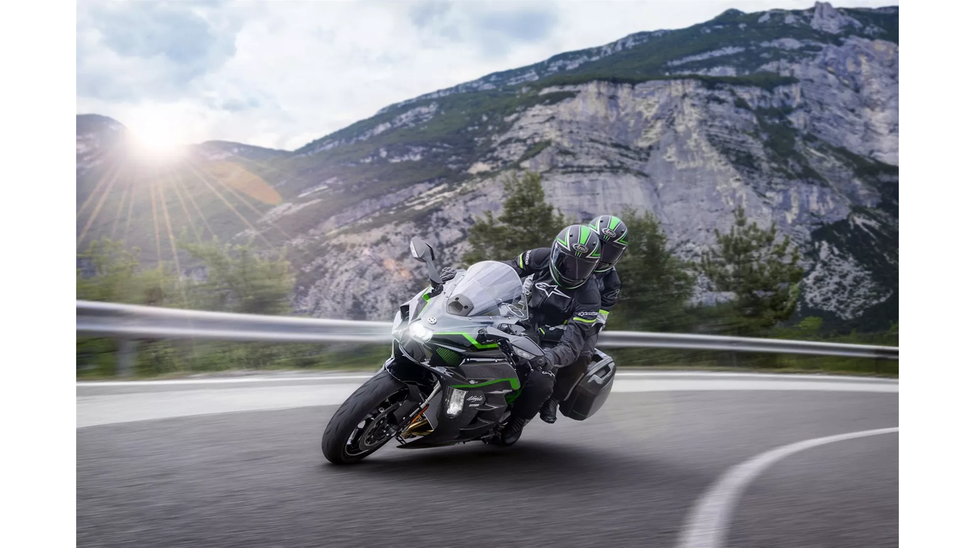 Kawasaki Ninja H2 SX SE - Resim 9 Kawasaki Ninja H2 SX SE - Resim 9