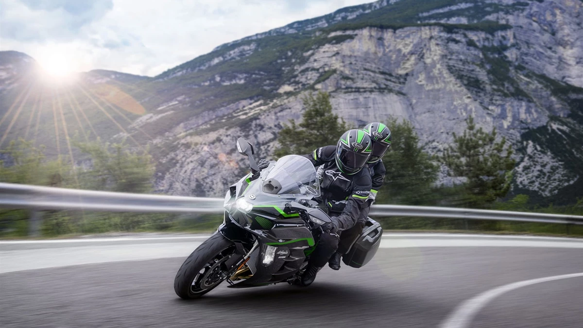 Kawasaki Ninja H2 SX SE Bild 10: Kawasaki Ninja H2 SX SE