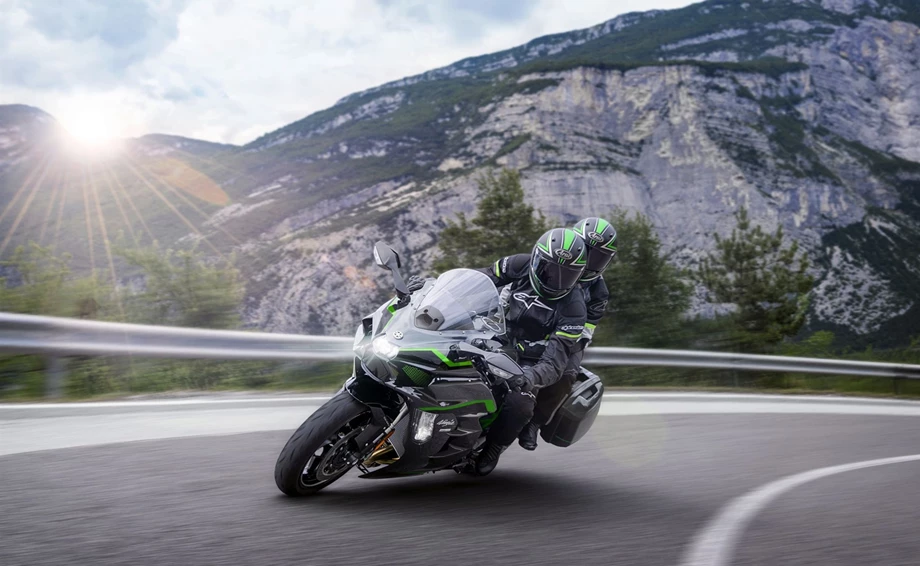 Kawasaki Ninja H2 SX SE Bild 10: Kawasaki Ninja H2 SX SE
