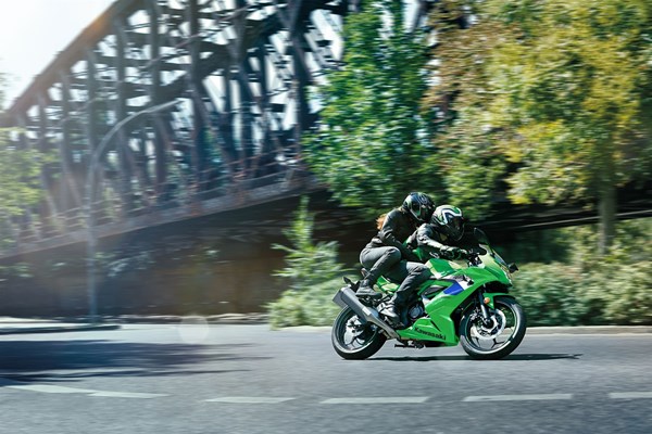 Kawasaki Ninja 125 () - Bild 2