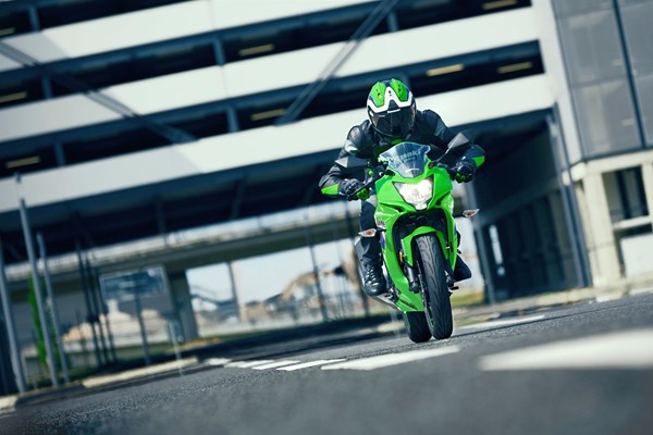 Kawasaki Ninja 125 () - Bild 4