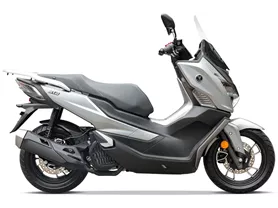 Voge SR1 125 ABS TCS Voge SR1 125 ABS TCS