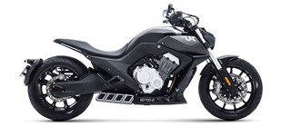 Benda LFC 700 PRO 2026 vs Benda LFC 700 2026