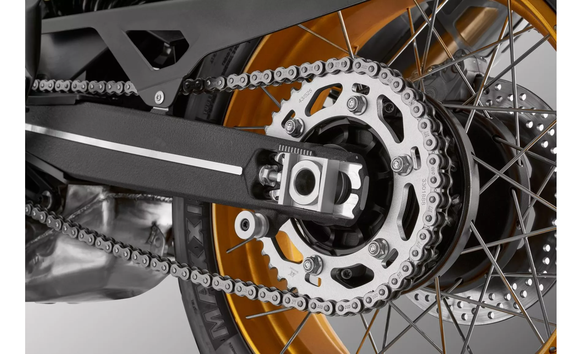 QJ Motor SRT 900 SX 2026 QJ Motor SRT 900 SX 2026