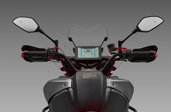 QJ Motor SRT 900 SX 2026 - Immagine 6