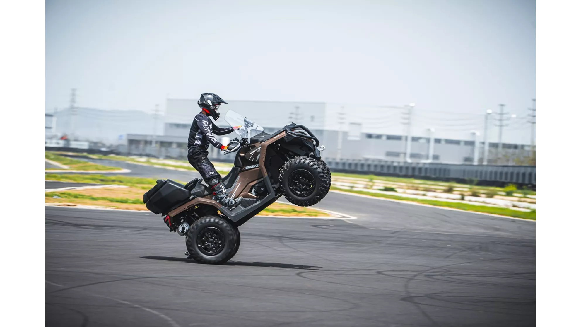 QJ Motor SFA 1000 ABS EPS DLX HIGHLAND - Immagine 2 QJ Motor SFA 1000 ABS EPS DLX HIGHLAND - Immagine 2