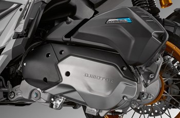 QJ Motor ATR 125 X 2026 - Immagine 9