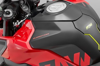 QJ Motor SRK 921 2026 - Image 7