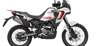 QJ Motor SRT 125DX 2026 vs Rieju Aventura 125 2026