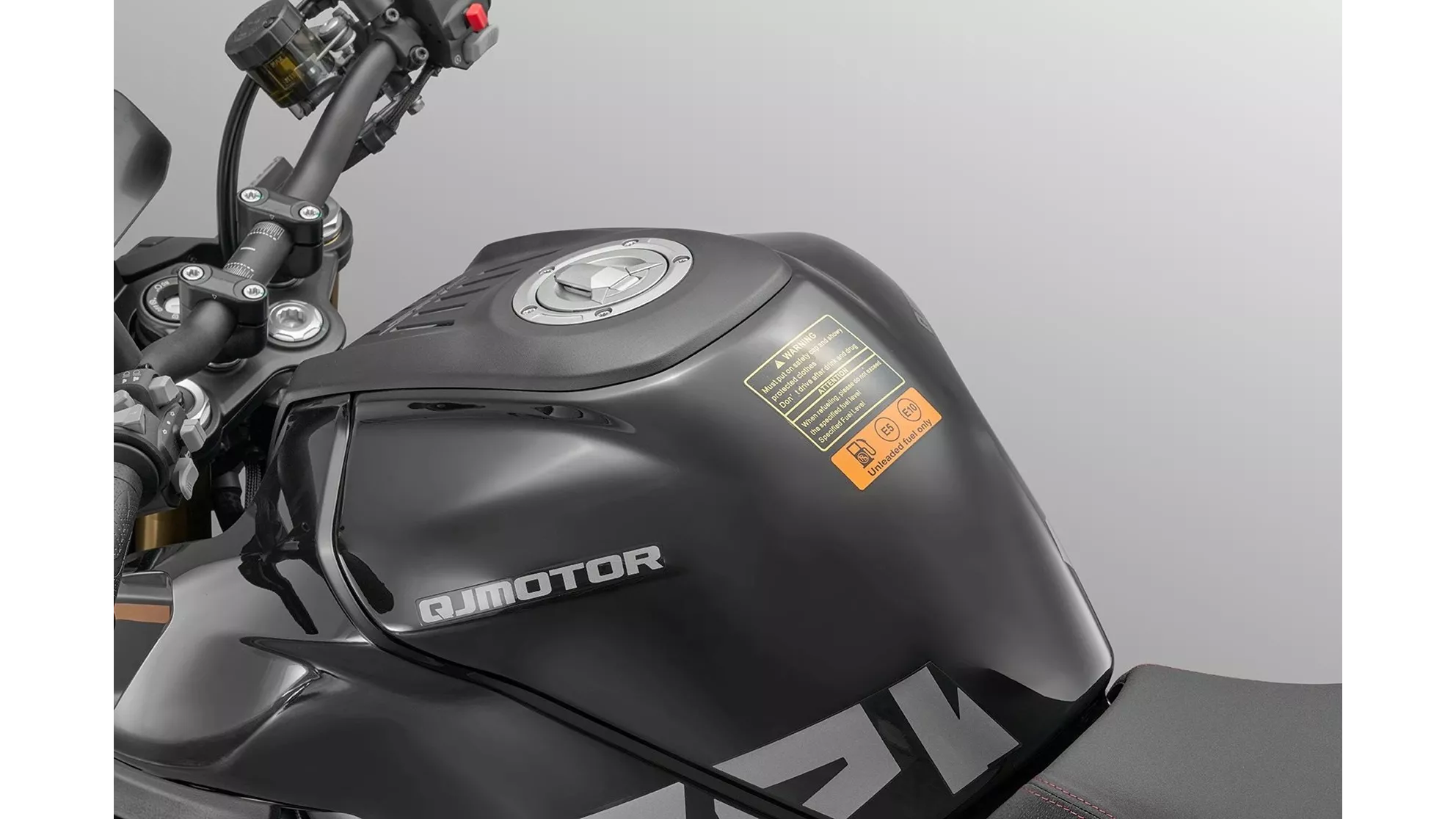 QJ Motor SRK 800 DARK - Slika 4 QJ Motor SRK 800 DARK - Slika 4