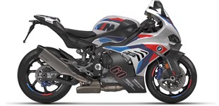 BMW M 1000 RR 2024 vs BMW M 1000 RR 2026