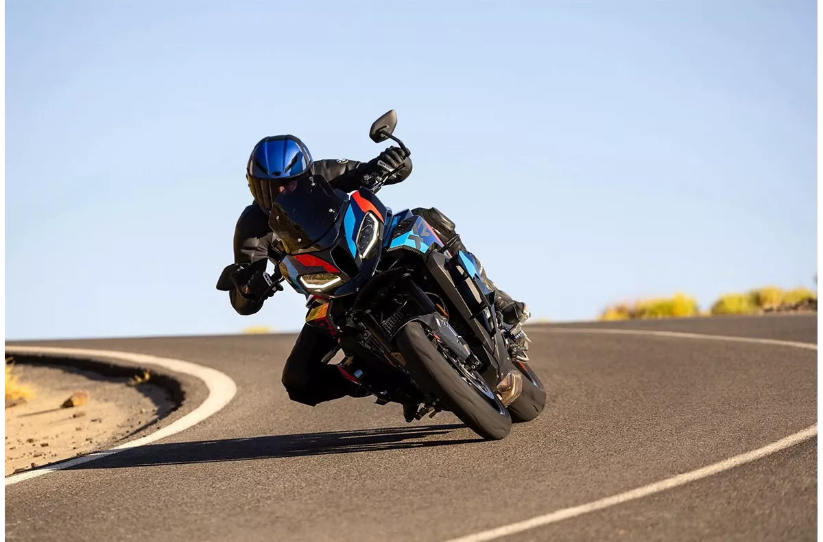 BMW M 1000 XR BMW M 1000 XR