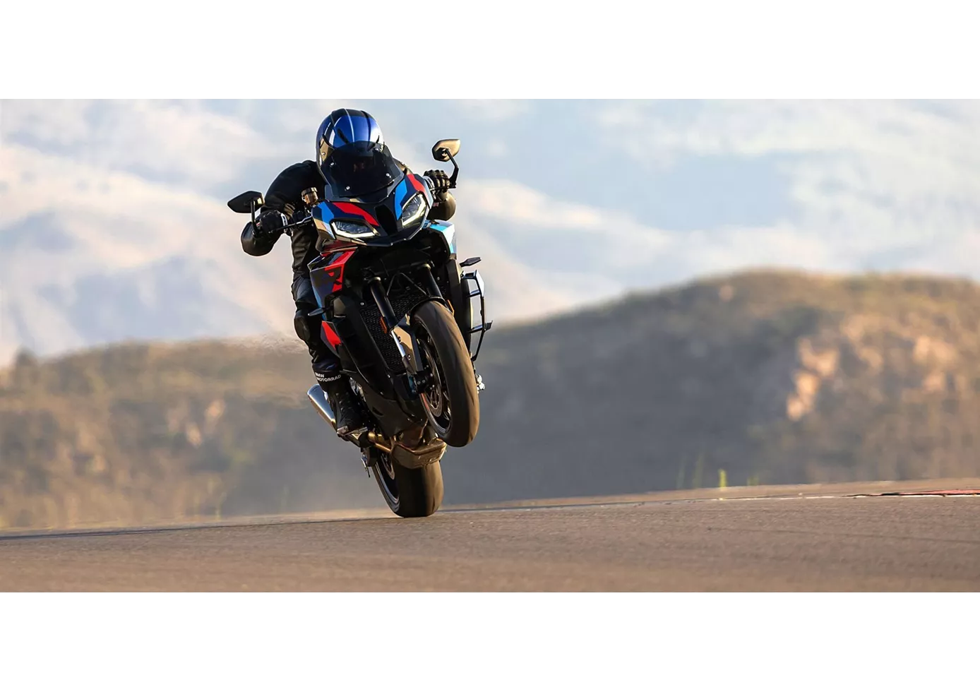 BMW M 1000 XR 2026 BMW M 1000 XR 2026