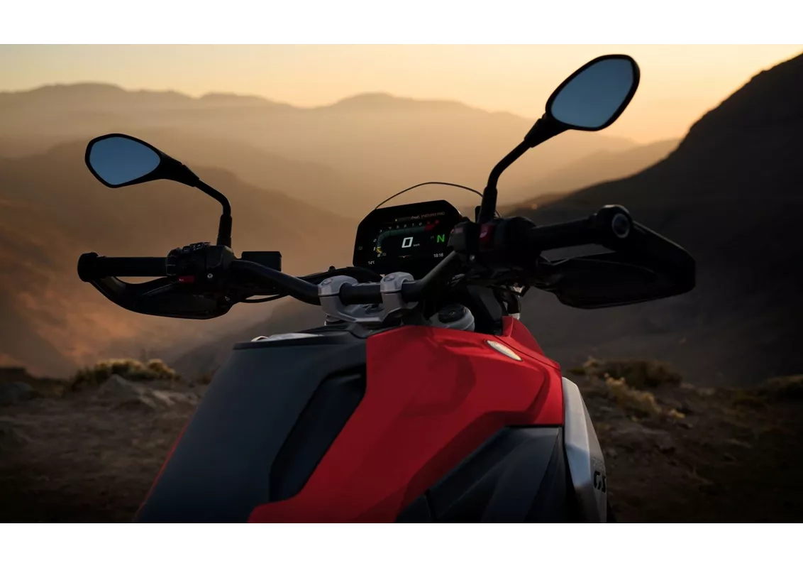 BMW R 1300 RS 2026 vs BMW R 1300 GS 2026