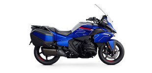 BMW R 1300 RT 2026 vs BMW R 1300 GS Adventure 2024