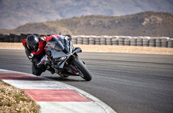 BMW S 1000 RR 2026 - Immagine 17