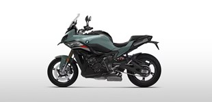 BMW S 1000 XR 2026 vs BMW S 1000 XR 2025