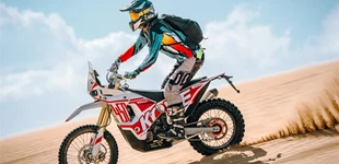Kove 450 Rally 2026 vs VOR SM-E 450 2009