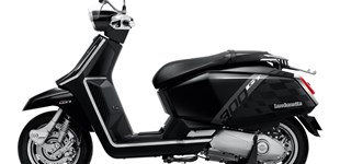 Lambretta X300 GT 2026 vs Vespa GTS 310 SuperSport 2025