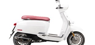 Lambretta V-Special 50 Flex 2026 vs Vespa Primavera 50 Touring 2015