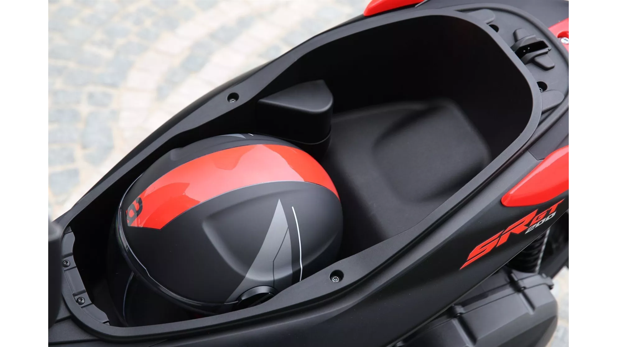 Aprilia SR GT 125 - Image 7 Aprilia SR GT 125 - Image 7