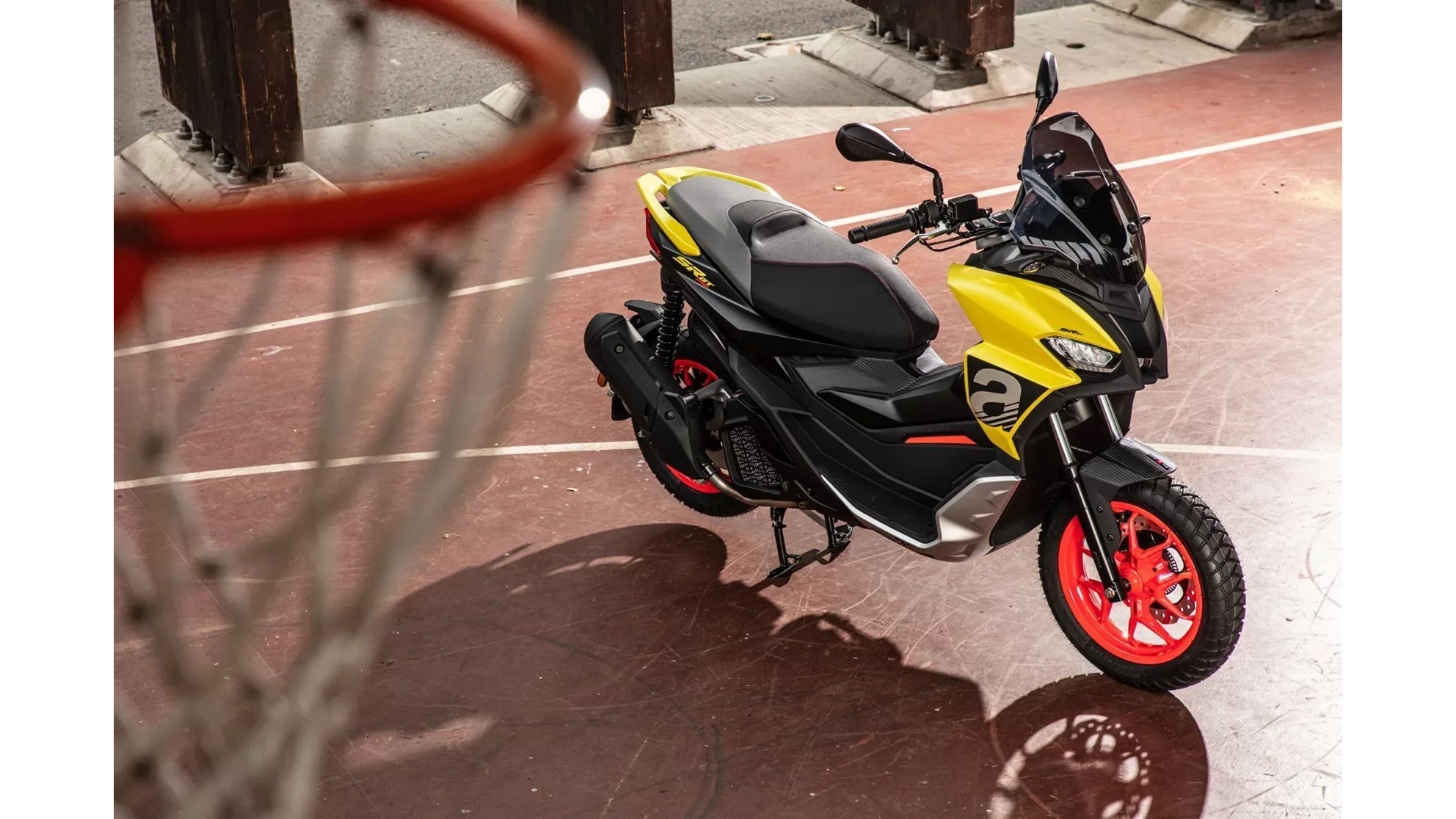 Aprilia SR GT Sport 200 - Resim 17 Aprilia SR GT Sport 200 - Resim 17