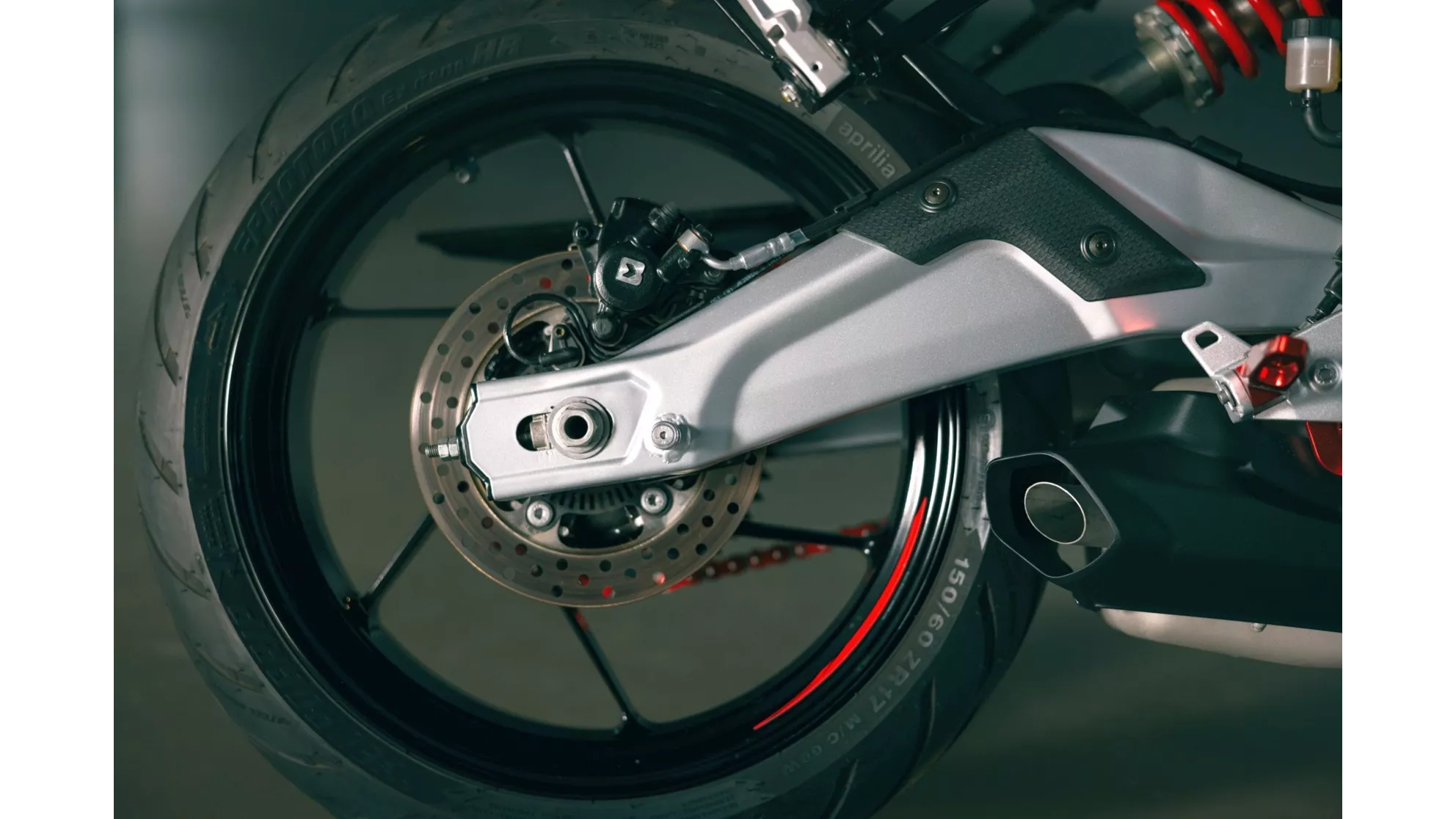 Aprilia Tuono 457 - Bild 12 Aprilia Tuono 457 - Bild 12