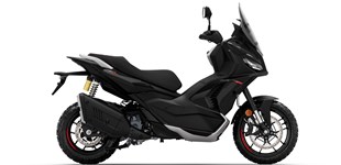 Aprilia SR GT 400 2026 vs Yamaha XMAX 300 2025