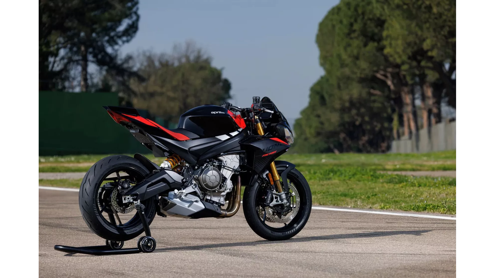 Aprilia Tuono 660 Factory 35kW - Слика 3 Aprilia Tuono 660 Factory 35kW - Слика 3