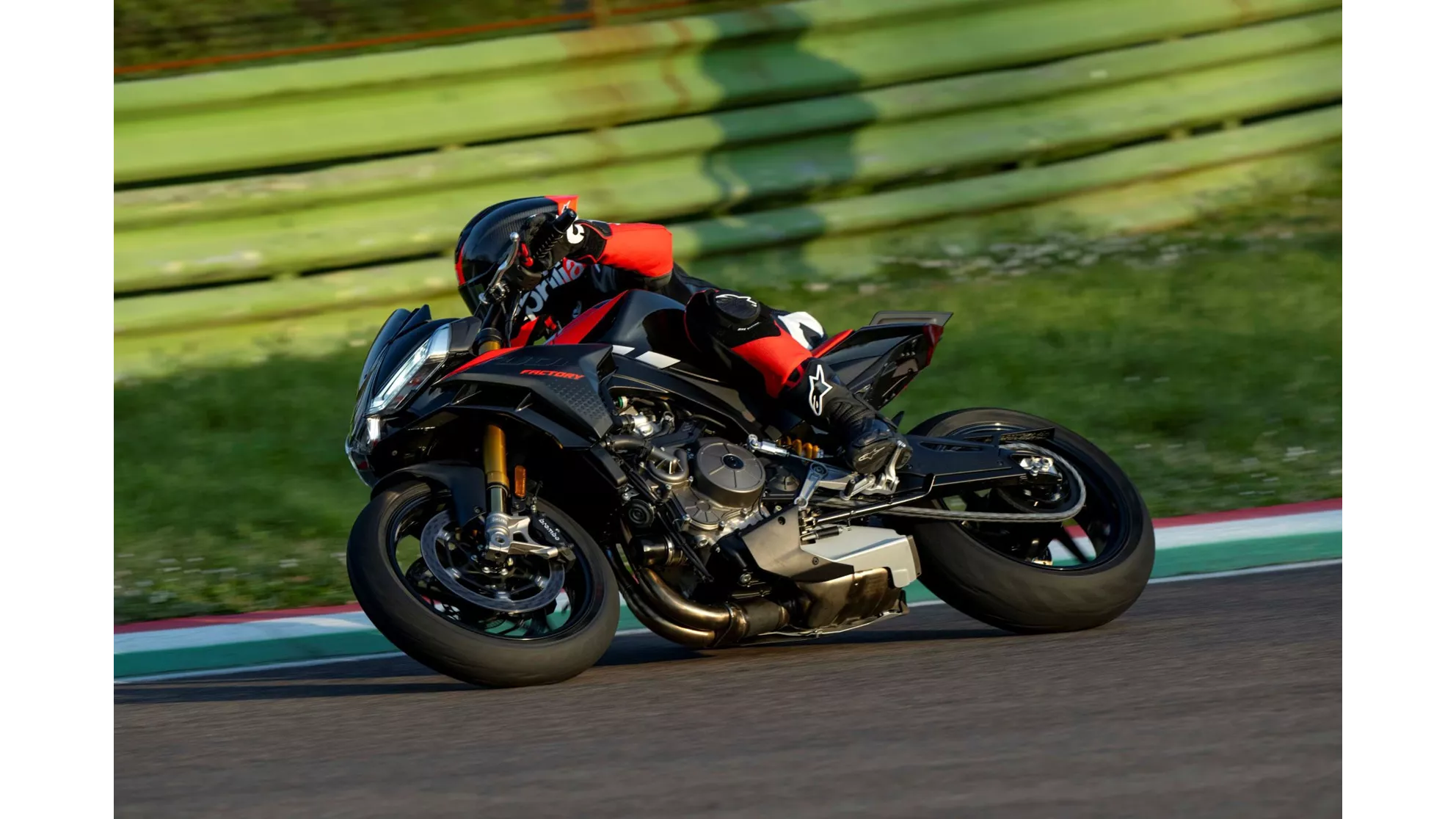 Aprilia Tuono 660 Factory 35kW - Слика 5 Aprilia Tuono 660 Factory 35kW - Слика 5