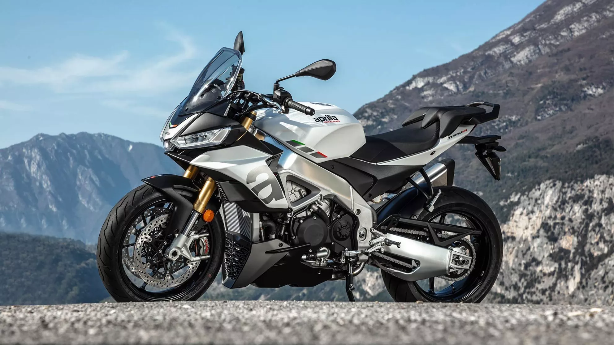 Aprilia Tuono V4 1100 - Image 4 Aprilia Tuono V4 1100 - Image 4