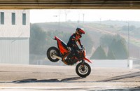 KTM 690 SMC R 2027 - Bild 10