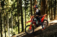 KTM 450 EXC-F SIX DAYS 2027 - Bild 10