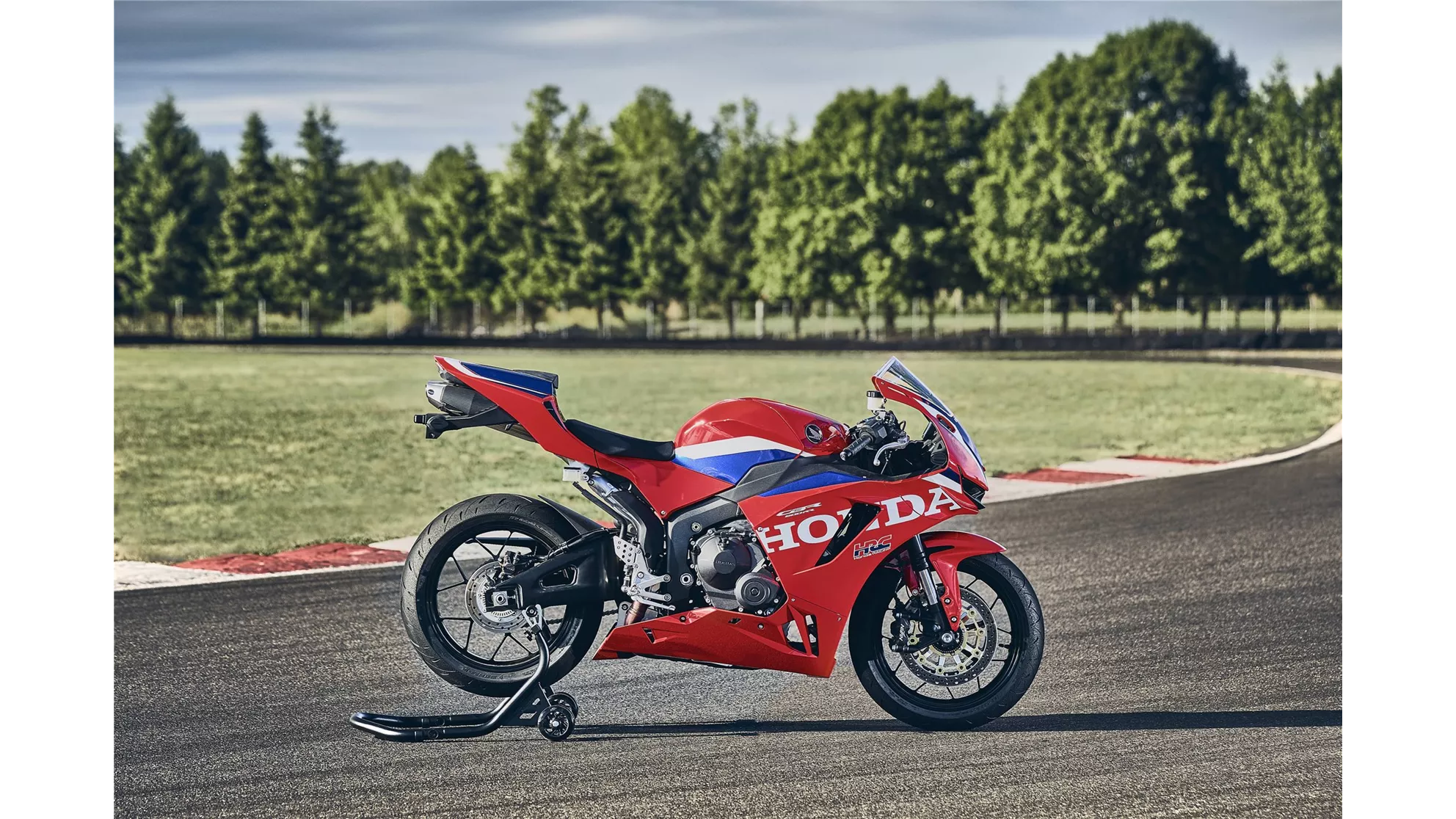 Honda CBR600RR 2027 - Image 65 Honda CBR600RR 2027 - Image 65