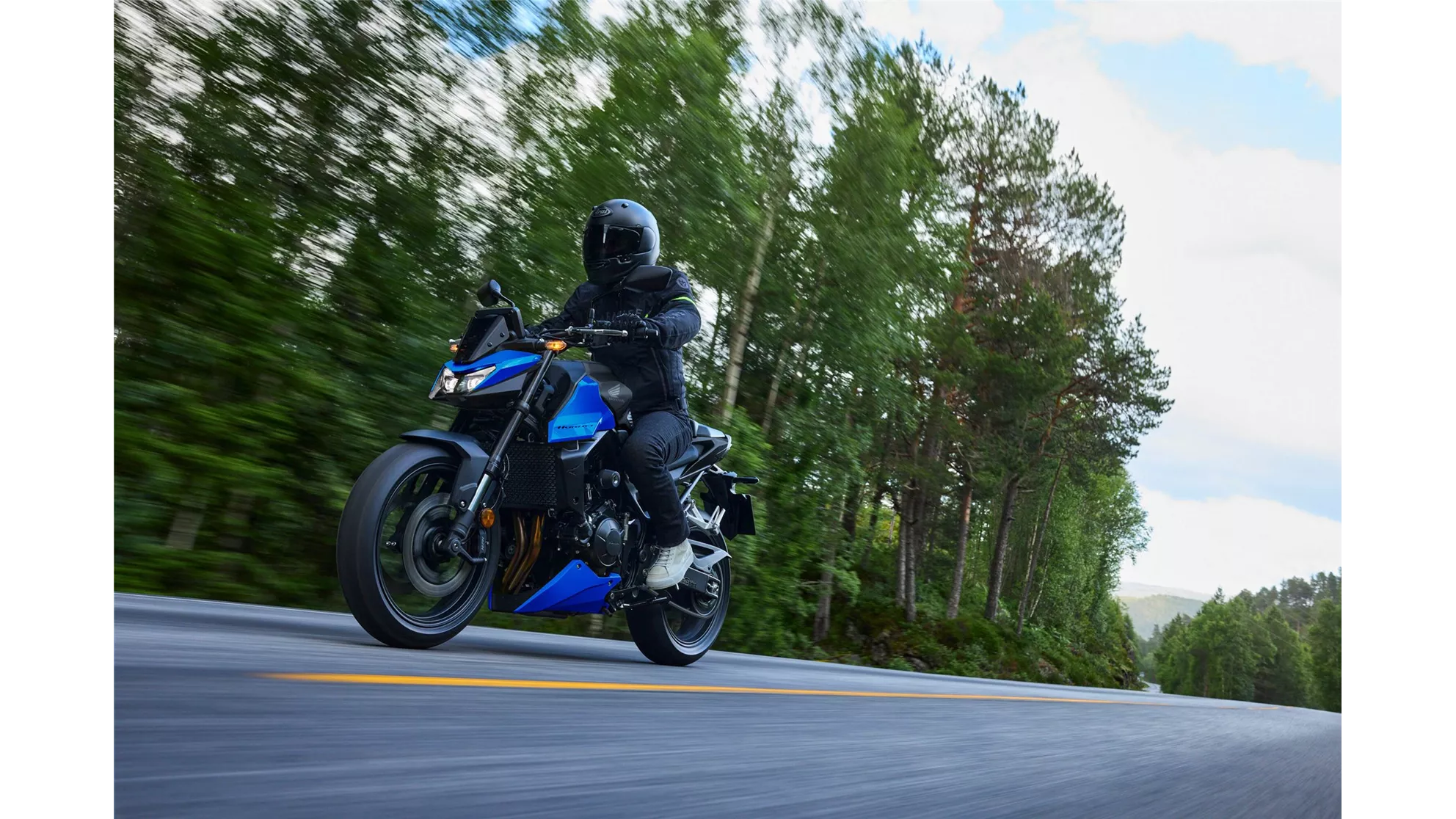 Honda CB750 Hornet E-Clutch - Image 3 Honda CB750 Hornet E-Clutch - Image 3