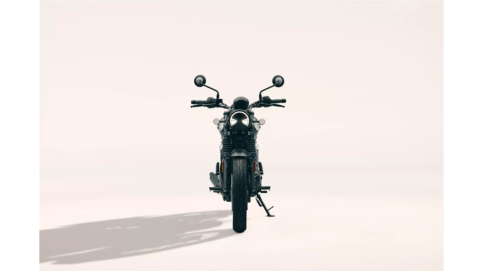 Triumph Bonneville T40 Black - Slika 4 Triumph Bonneville T40 Black - Slika 4