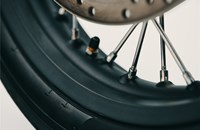Triumph Bonneville T40 Black 2027 - Bild 9