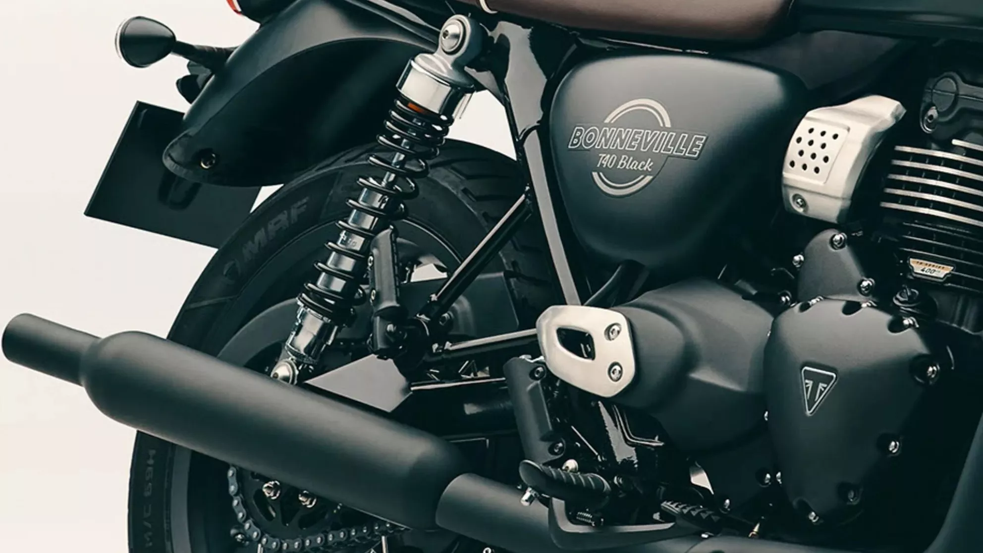 Triumph Bonneville T40 Black - Slika 20 Triumph Bonneville T40 Black - Slika 20