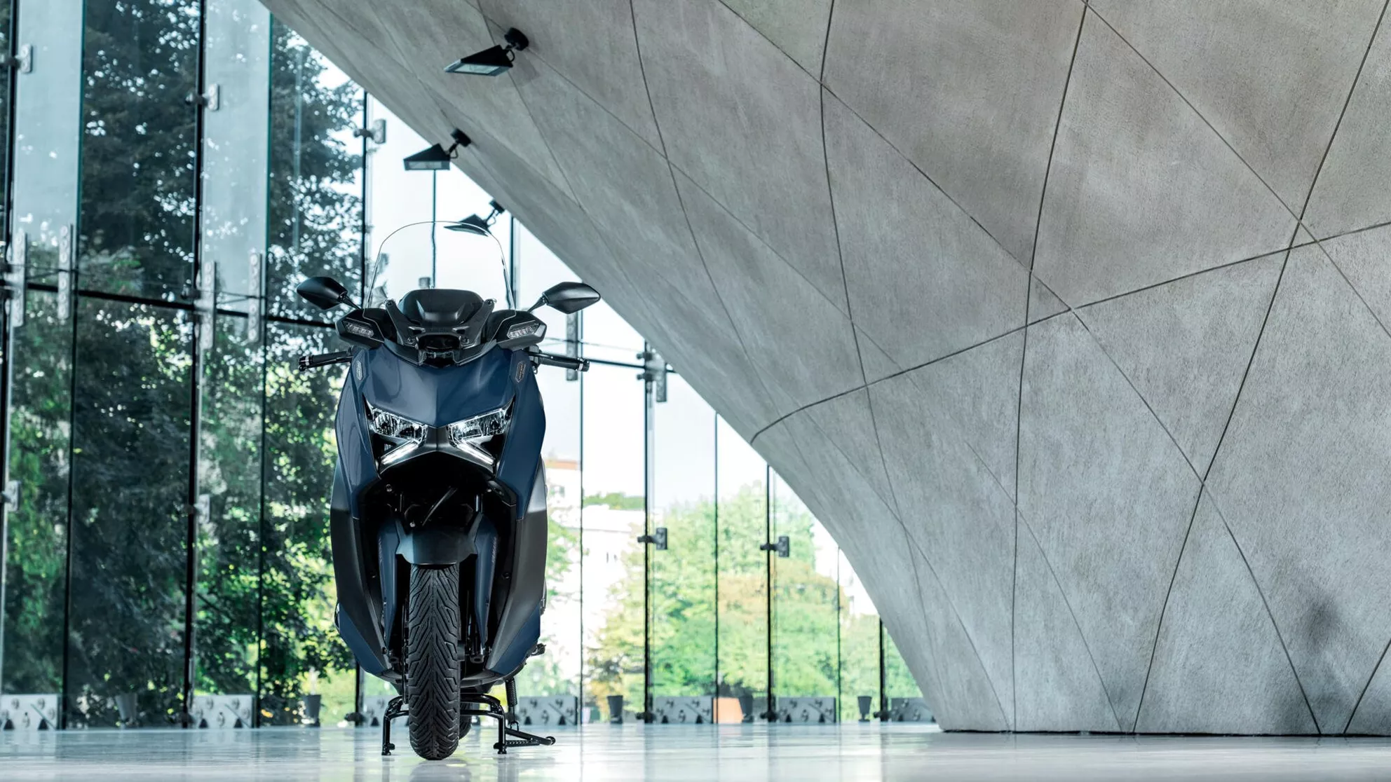 Yamaha XMAX 300 Tech MAX+ - Imagen 10 Yamaha XMAX 300 Tech MAX+ - Imagen 10