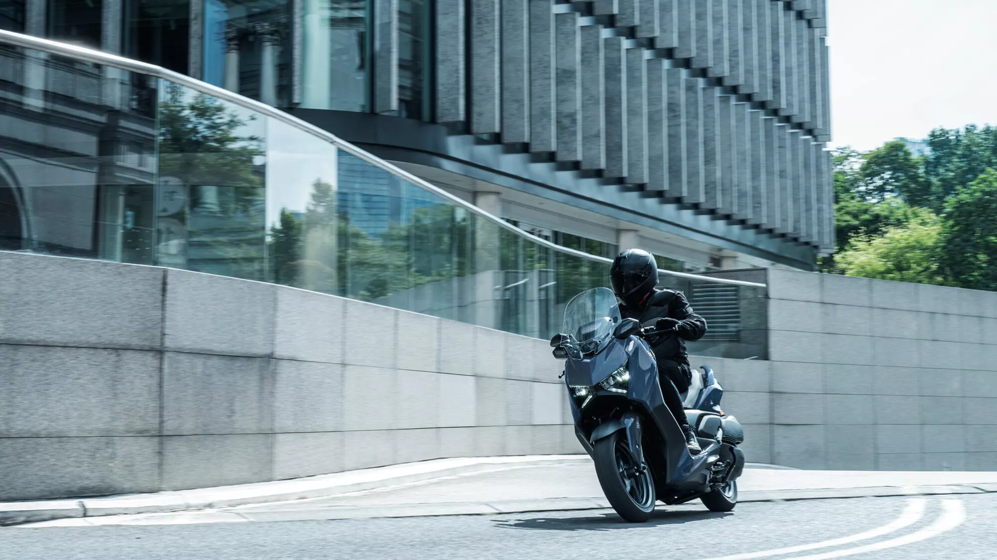 Yamaha XMAX 300 Tech MAX+ - Imagen 17 Yamaha XMAX 300 Tech MAX+ - Imagen 17
