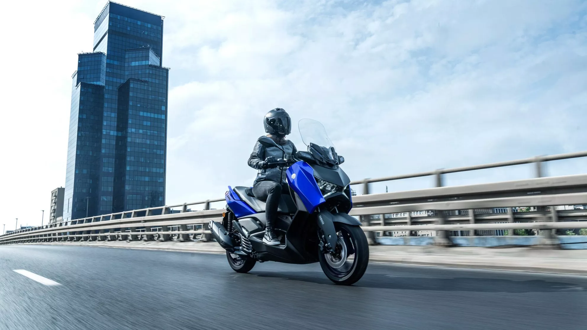 Yamaha XMAX 125 - Resim 21 Yamaha XMAX 125 - Resim 21
