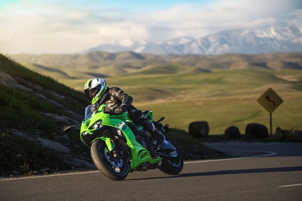 Kawasaki Ninja ZX-6R () - Bild 2