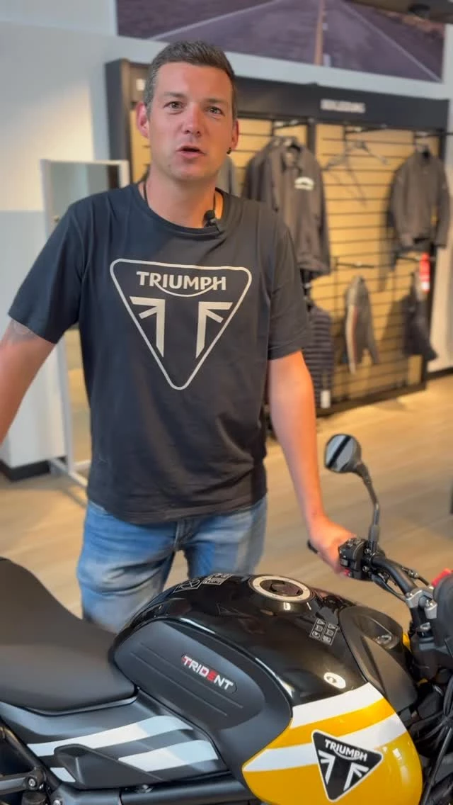 Vorschaubild für Post - Sichere dir die Trident 660 nur für kurze Zeit mit der 0 % Finanzierung!* 🏍️

Kompromisslose Dreizylinder-Power, modernes Retro-Design und top Technik - von Quickshifter bis Kurven-ABS. 

*Alle Infos und Angebotsdetails findet Ihr auf unserer Website unter:
www.triumph-schwaebische-alb.de

#triumphschwaebischealb #triumphmotorcycles #heroldstatt #bikelife #trident #660 #finanzierung #0prozent #schnäppchen #triumphgermany #fortheride
#performance