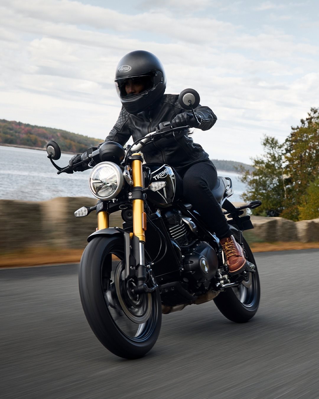 Vorschaubild für Post - Gute Nachrichten: Die Auswahl der A2-Motorräder wächst und wächst! 🔥

Ab Werk bieten wir die Speed 400, Tracker 400, Scrambler 400 X & XC als A2-tauglich an - außerdem können unsere neuen Bonneville-Modelle mit separat erhältlichen Kits umgerüstet werden.

Perfekt für alle, die auf der Suche nach dem alltäglichen Fahrspaß sind. 

#triumph #triumphmotorcycles #speed400