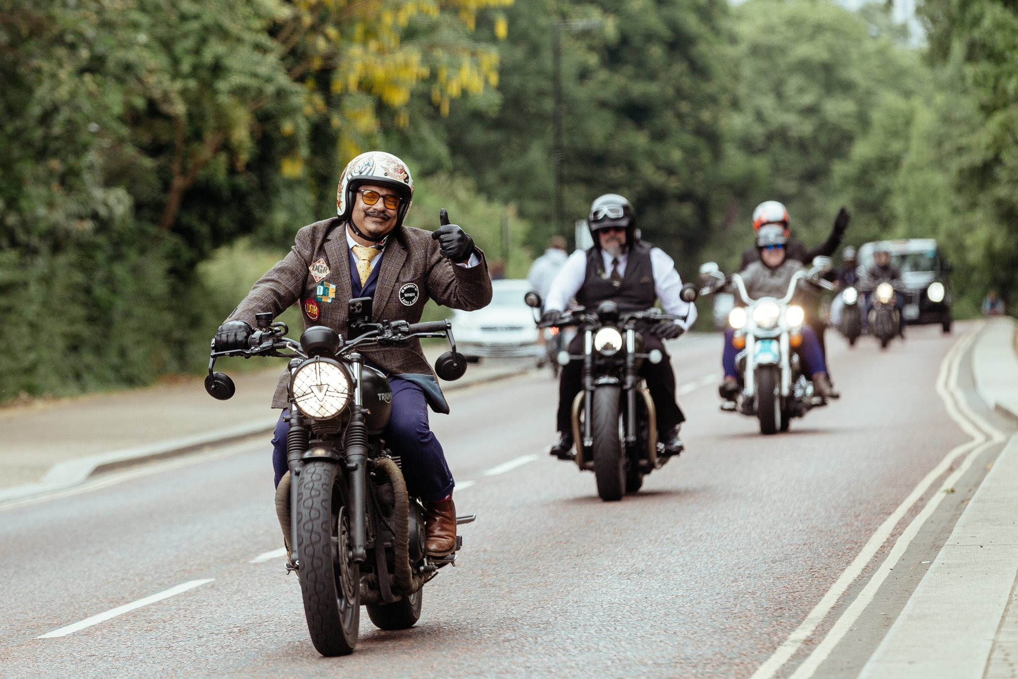 Vorschaubild für Post - 🎩🏍️ Aufruf an alle Biker mit Stil – und jene, die es noch werden wollen! 🏍️🎩

Du hast Lust auf eine gepflegte Ausfahrt mit Gleichgesinnten, stilvoll gekleidet und mit einer großartigen Mission?
Dann sei dabei beim Distinguished Gentleman's Ride in Graz – in gut 2 Wochen ist es wieder soweit!

👉 Gemeinsam fahren wir für den guten Zweck
👉 Stilvoll unterwegs – vom klassischen Look bis modern interpretiert
👉 Und das Beste: Alle Marken sind willkommen! (nicht nur Triumph 😉)

Egal ob du schon stilecht unterwegs bist oder einfach Lust hast, Teil dieser besonderen Community zu werden:
Mach mit und setze ein Zeichen!

Jetzt den DGR entdecken und Teil der Bewegung werden!
https://gentlemansride.com/de
Deine Motorradklinik 🏁
#gentlemansride #dgr2026 #triumphmotorcycles #triumphsteiermark