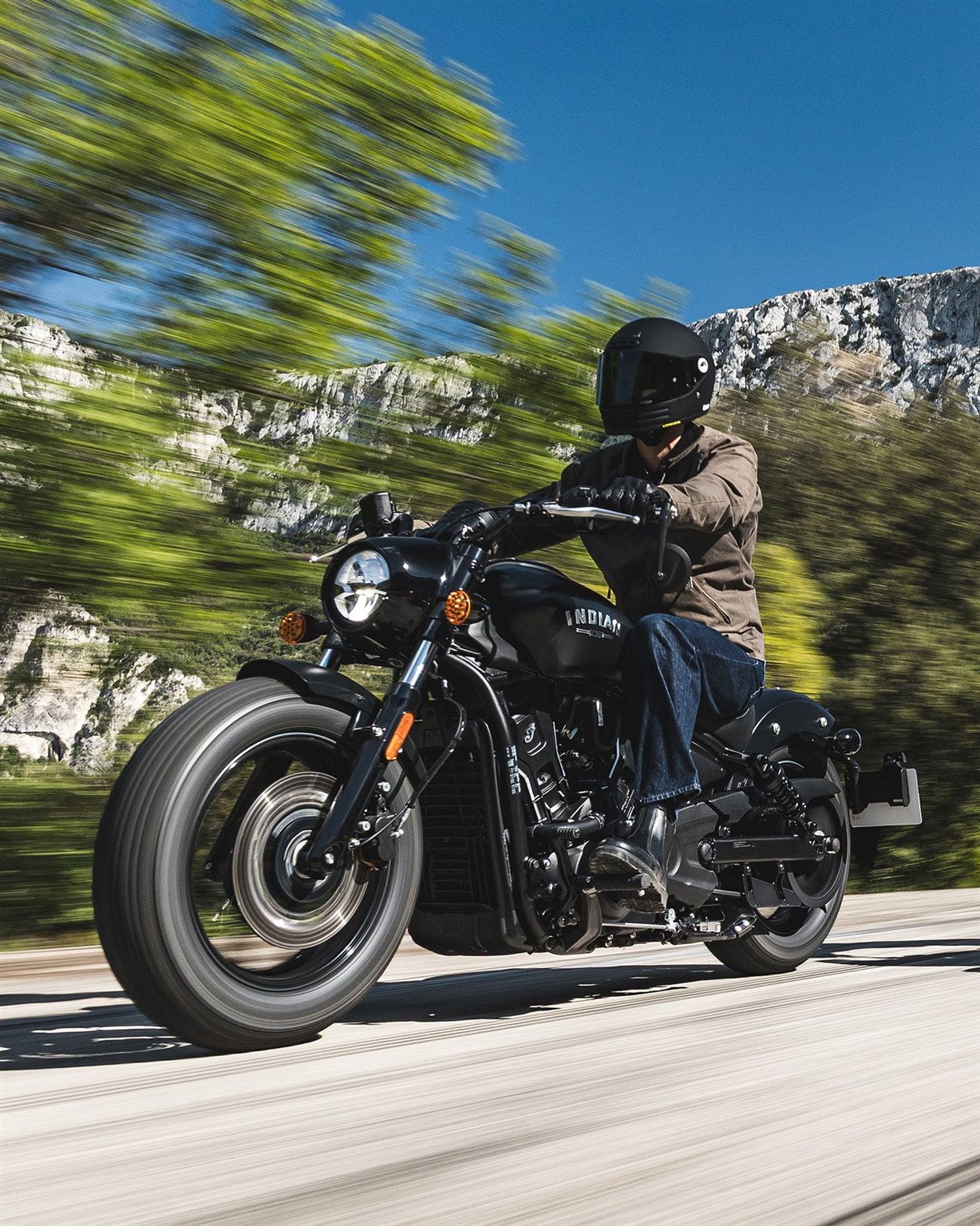 Vorschaubild für Post - Markante Optik, reduziertes Design und ein legendärer Name. Die #ScoutBobber steht für puren, legendären Bobber-Stil mit einer unübertroffenen Balance aus Leistung und Kontrolle.
#indianmotorcycle #IndianScout