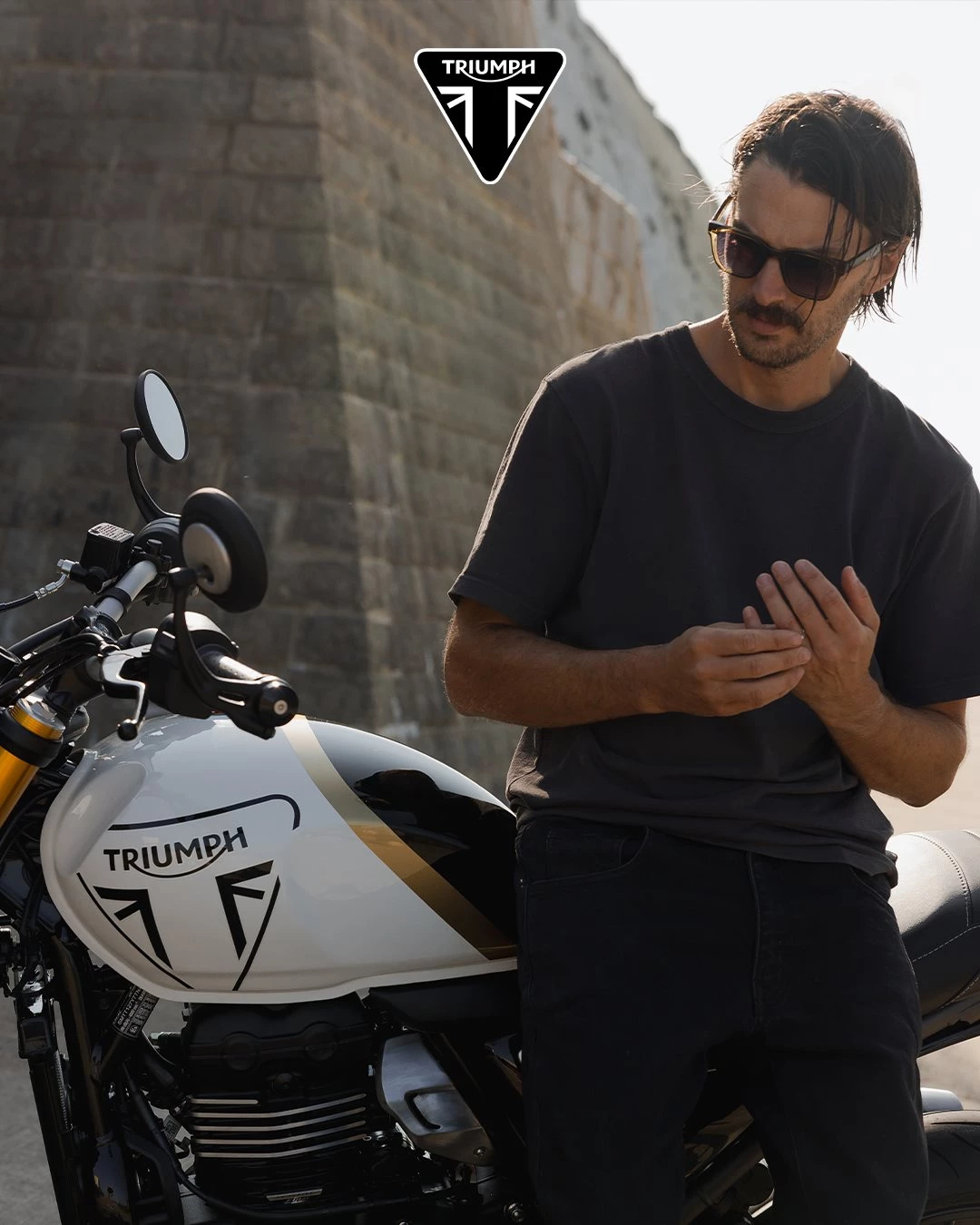 Vorschaubild für Post - Sag mir, dass du Motorrad fährst, ohne es zu sagen…

Du checkst die Wetter-App öfter als deine Nachrichten und eine „kurze Runde“ endet selten unter 100 Kilometern. 

#triumphmotorcycle #bikerlife #triumphdeutschland #letsgo #nurkurz
